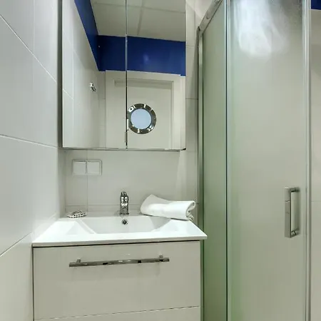 Enklawa * Mikołajki