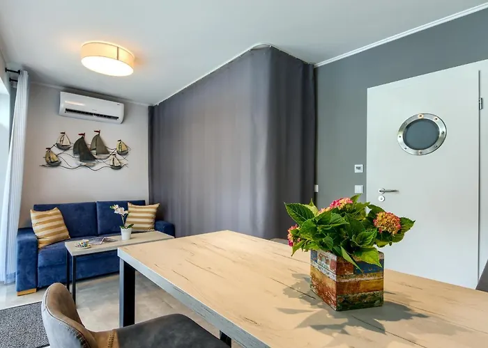 Enklawa * Mikołajki