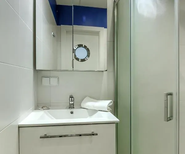 Enklawa * Mikołajki